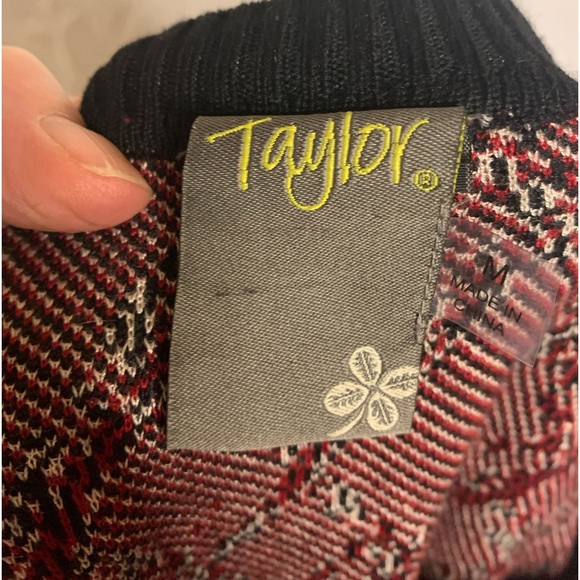 TAYLOR Dress - Picture 5 of 8